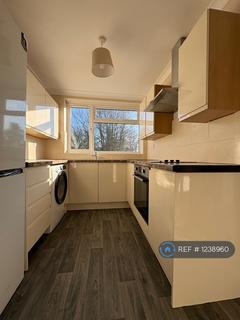 2 bedroom flat to rent, Haig Court, Chelmsford, CM2