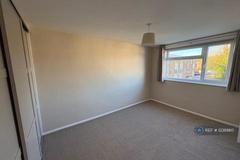 2 bedroom flat to rent, Haig Court, Chelmsford, CM2