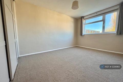 2 bedroom flat to rent, Haig Court, Chelmsford, CM2
