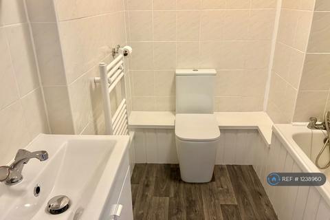 2 bedroom flat to rent, Haig Court, Chelmsford, CM2