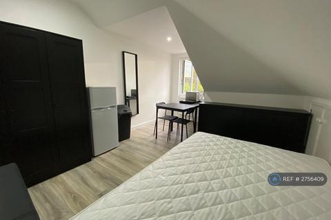 undefined, Yiewsley, West Drayton, UB7