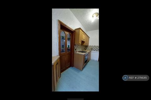 3 bedroom end of terrace house to rent, Off Manville Road, Keighley, BD21