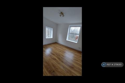 3 bedroom end of terrace house to rent, Off Manville Road, Keighley, BD21