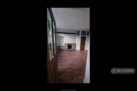 3 bedroom end of terrace house to rent, Off Manville Road, Keighley, BD21