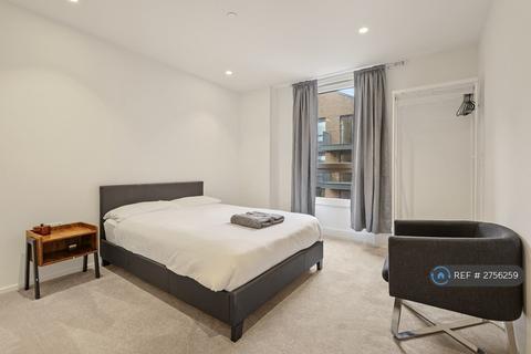 2 bedroom flat to rent, Iris House, London, E14