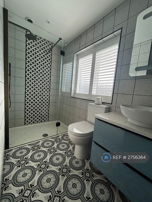 En Suite In Master Bedroom