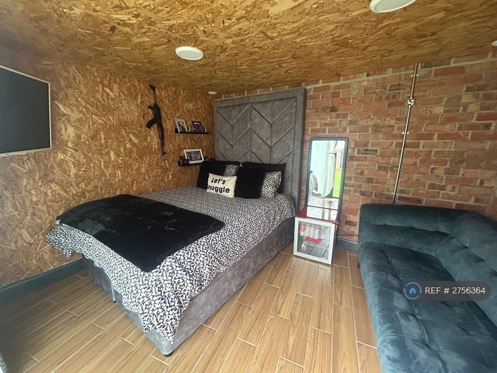 Room In The Garden Outhouse