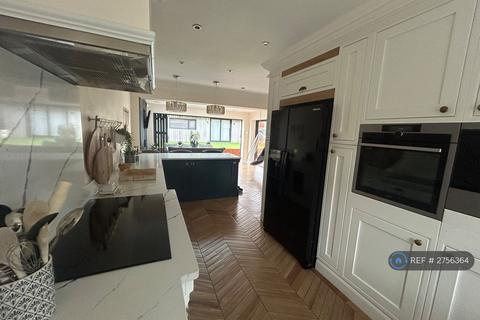 undefined, Windsor Crescent, Newcastle Upon Tyne, NE5