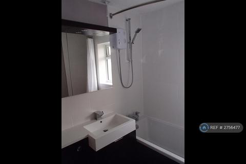 3 bedroom terraced house to rent, Middle Ground, Swindon, SN6