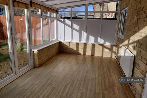 undefined, Middle Ground, Swindon, SN6