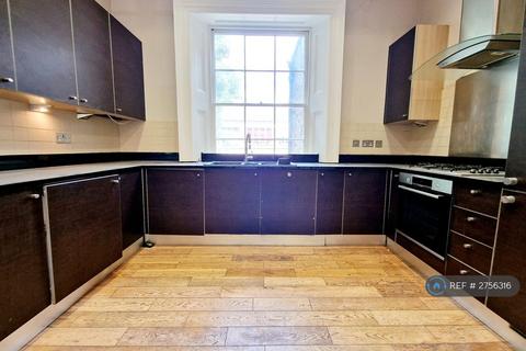 4 bedroom flat to rent, Belsize Road, London, NW6