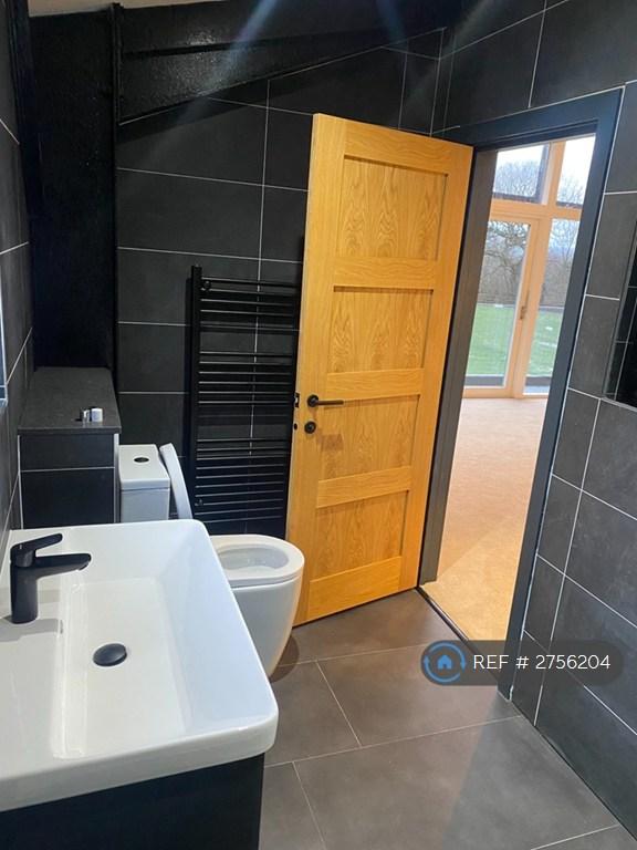 Master En-Suite
