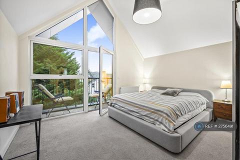2 bedroom flat to rent, Willow House, London, SE4