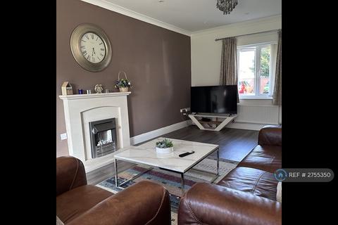 4 bedroom detached house to rent, St. Anthony Road, Basingstoke, RG24