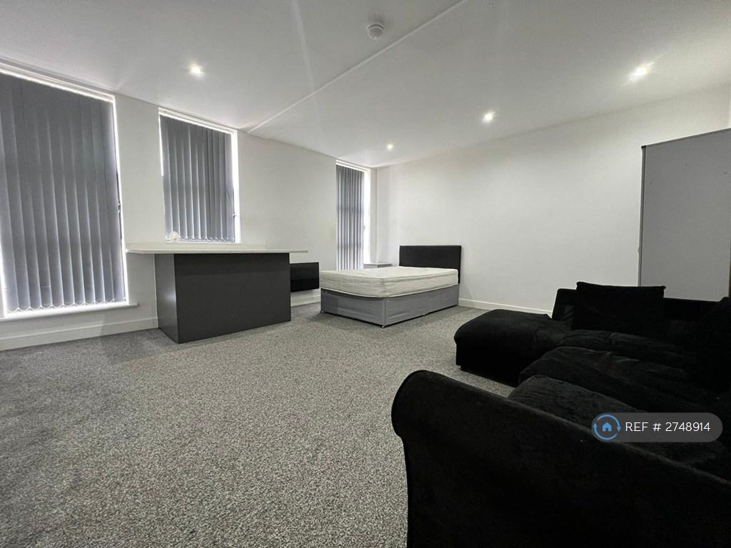 Studio Room