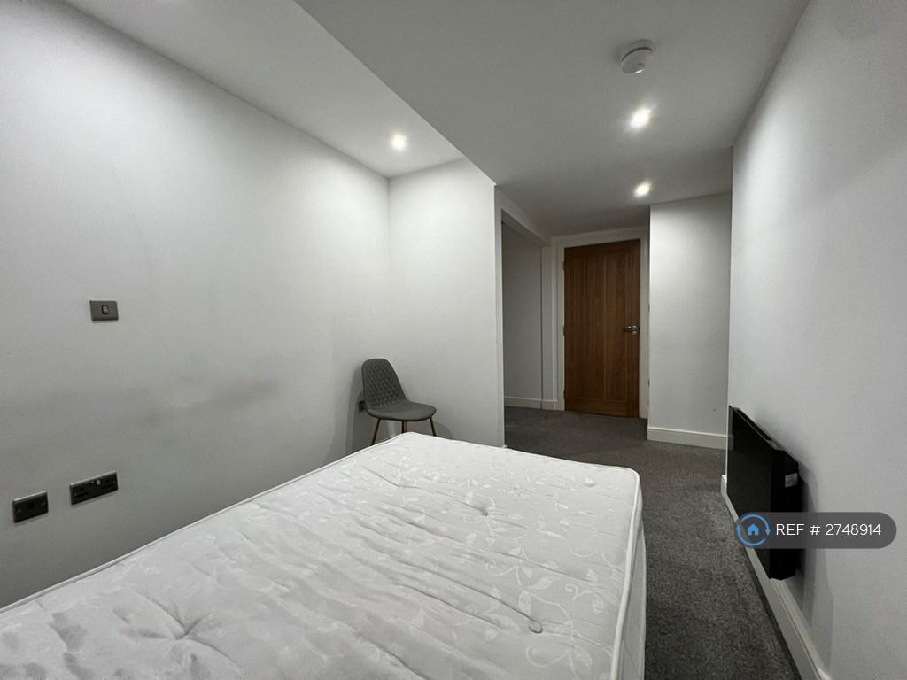 Ensuite Room