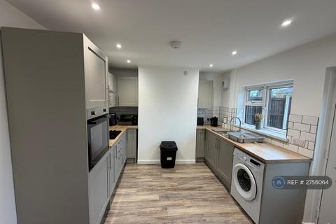 2 bedroom terraced house to rent, London Road, Newark, NG24