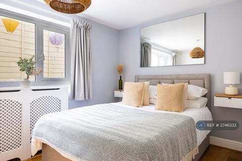 2 bedroom flat to rent, Tintern Street, London, SW4