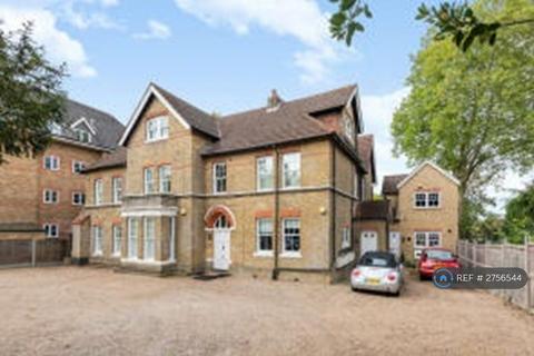 2 bedroom flat to rent, Court Road, London, SE9