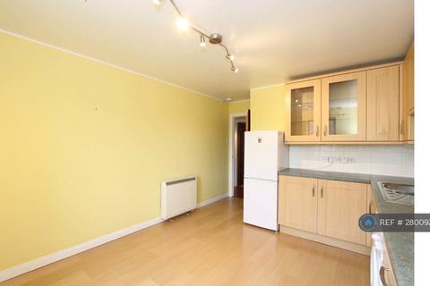 2 bedroom flat to rent, Linksfield Road, Aberdeen, AB24