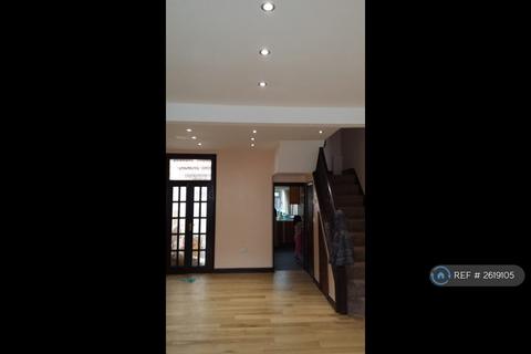 2 bedroom terraced house to rent, London, London, E6
