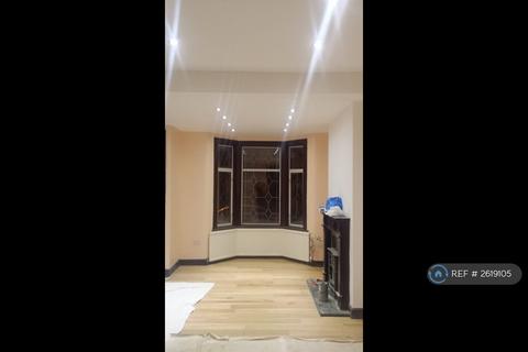 2 bedroom terraced house to rent, London, London, E6