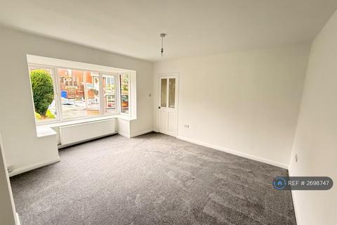 3 bedroom semi-detached house to rent, Dodworth, Dodworth, Barnsley, S75
