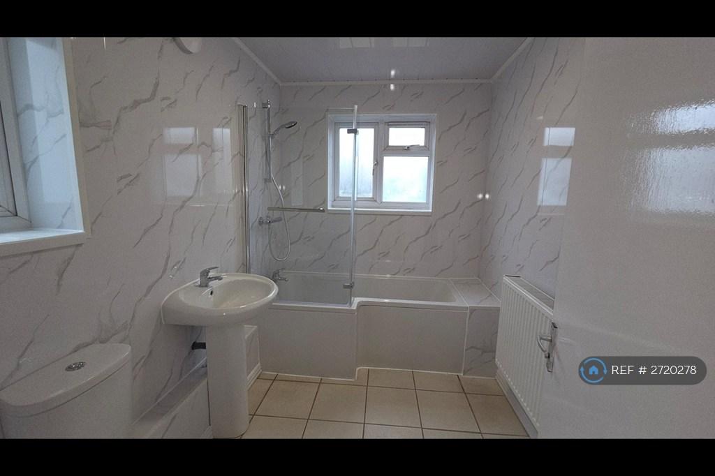 Main Bathroom