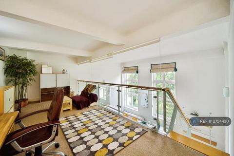 2 bedroom flat to rent, Manor Gardens, London, N7