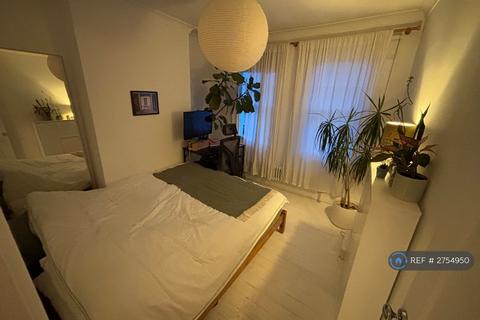 3 bedroom flat to rent, London, Uk, N15