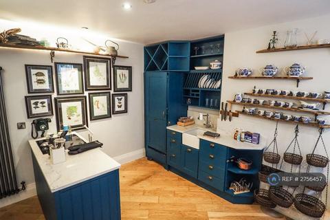 1 bedroom flat to rent, Norfolk House, London, SW1P