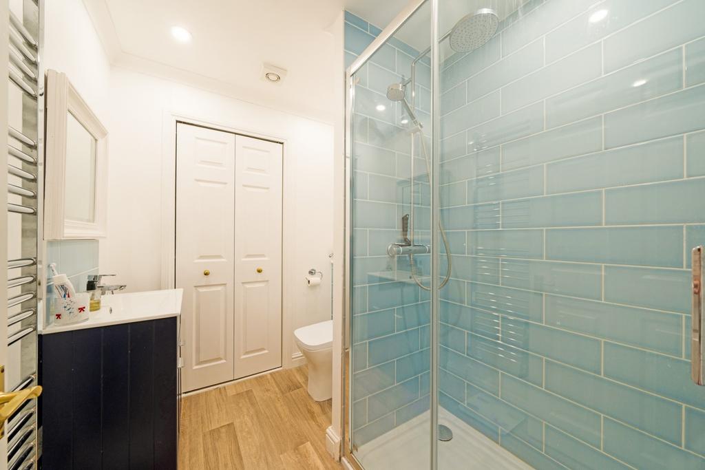 Ensuite to Second Bedroom