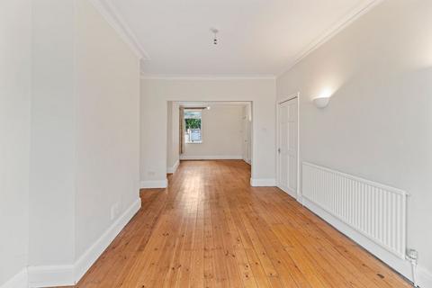 3 bedroom terraced house to rent, Chester Road, Warrington
