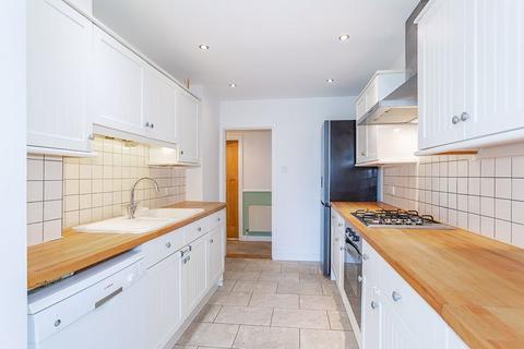3 bedroom apartment for sale, Ewell Road, Surbiton KT6 7DA