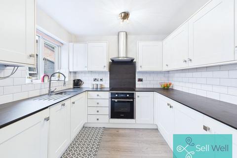 2 bedroom end of terrace house for sale, Kilrush Avenue, Manchester M30