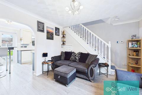 2 bedroom end of terrace house for sale, Kilrush Avenue, Manchester M30