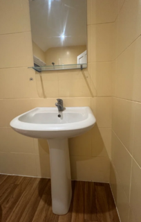 2 bedroom maisonette to rent, Oak Tree Dell, London NW9