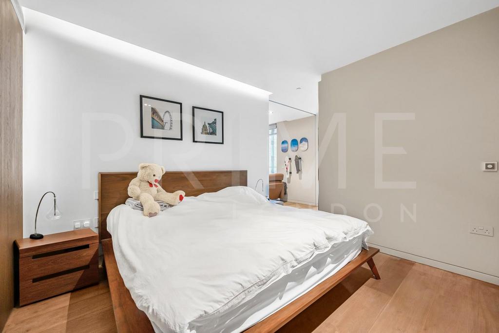 BEDROOM1b (29).jpg