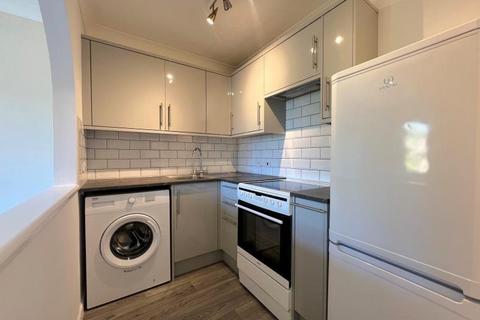 1 bedroom maisonette for sale, Guernsey Close, Surrey GU4