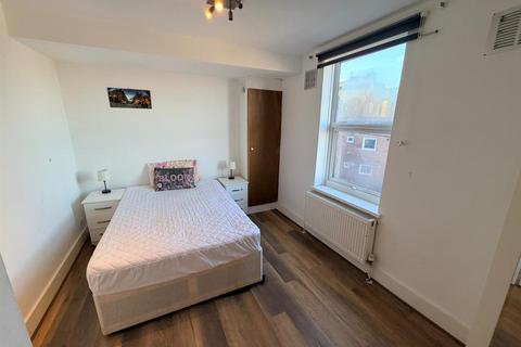 1 bedroom in a house share to rent, Crouch End Hill, Hornsey, London