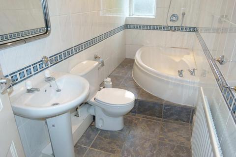 2 bedroom flat to rent, Westfield Terrace, Leeds, West Yorkshire, LS7