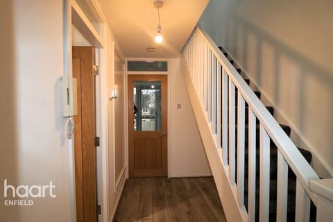 2 bedroom flat to rent, Boyton Road, LONDON