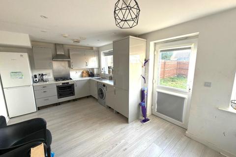 3 bedroom end of terrace house for sale, Luton LU4