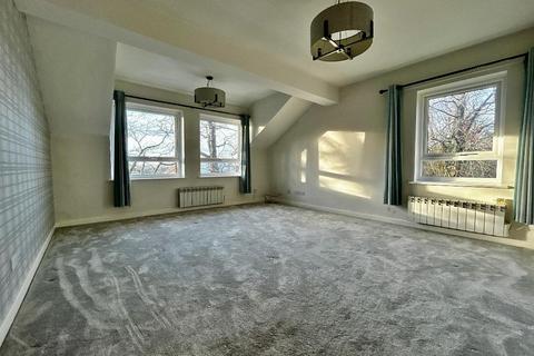 2 bedroom flat to rent, Underwood Court, Binfield, RG42 4AW