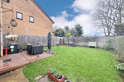 3 bedroom link detached house for sale, Marsom Grove, Barton Hills, Luton, Bedfordshire, LU3 4BQ