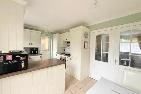 3 bedroom link detached house for sale, Marsom Grove, Barton Hills, Luton, Bedfordshire, LU3 4BQ
