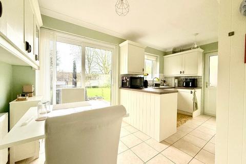 3 bedroom link detached house for sale, Marsom Grove, Barton Hills, Luton, Bedfordshire, LU3 4BQ