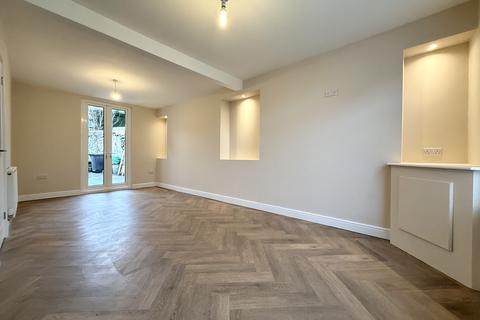undefined, Trecynon, Aberdare CF44