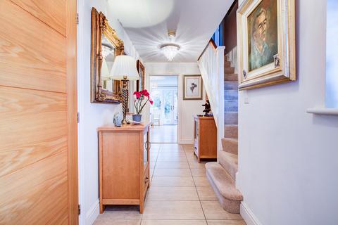 4 bedroom detached house for sale, Greensward Lane, Hockley, SS5