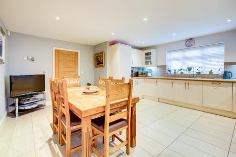 4 bedroom detached house for sale, Greensward Lane, Hockley, SS5